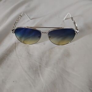 Aviator Metal Frame Sunglasses with Blue to Yellow Gradient Lenses